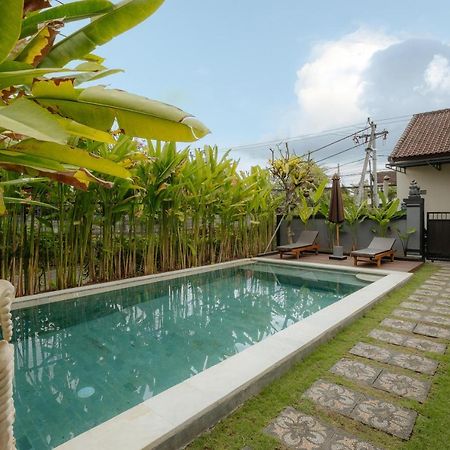 Bubu Canggu Guesthouse Buitenkant foto