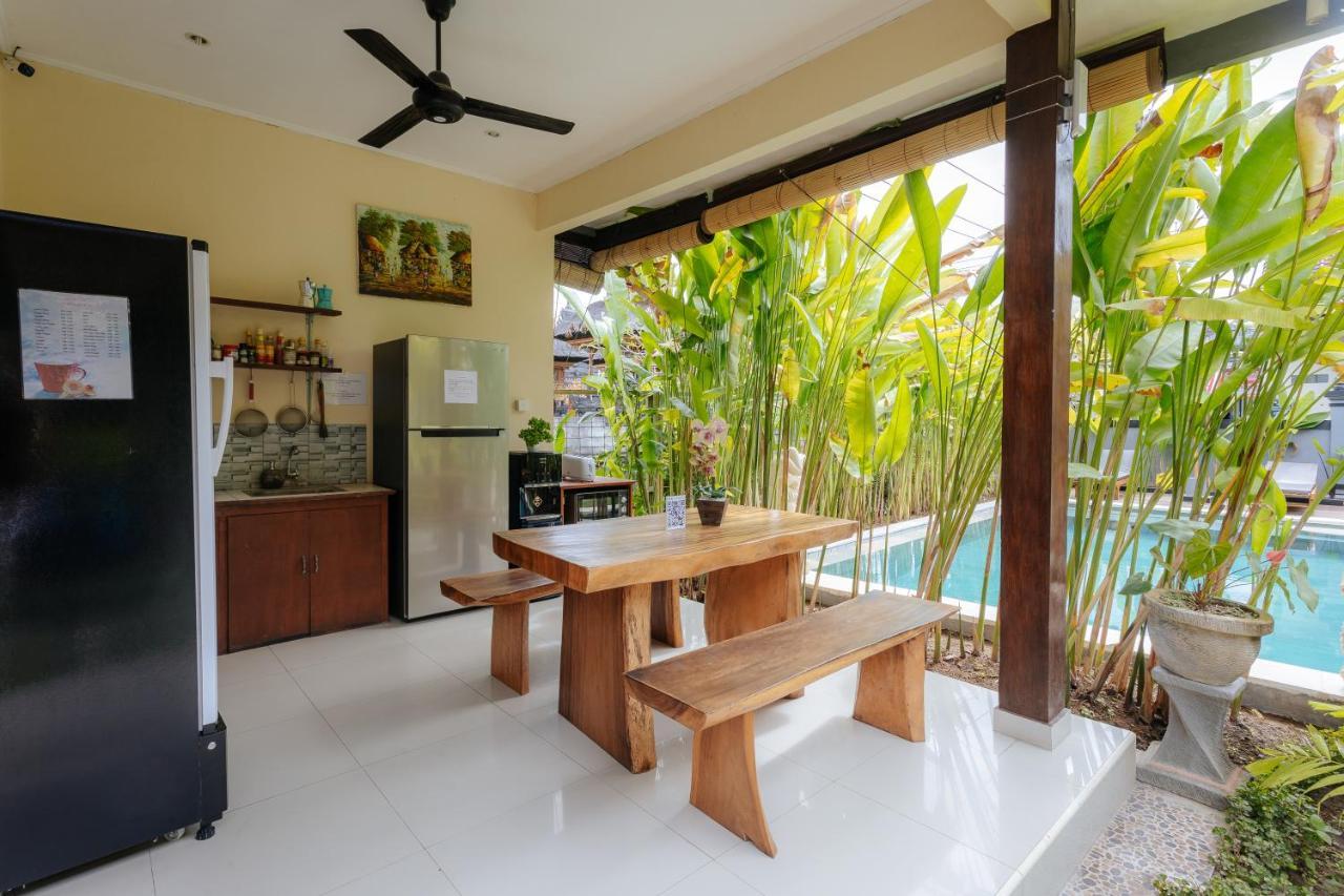 Bubu Canggu Guesthouse Buitenkant foto