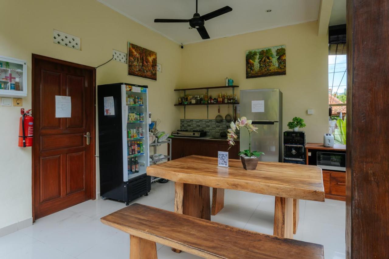Bubu Canggu Guesthouse Buitenkant foto