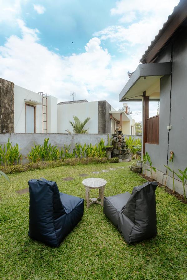 Bubu Canggu Guesthouse Buitenkant foto