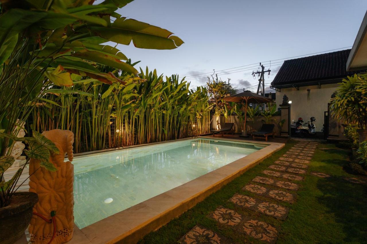 Bubu Canggu Guesthouse Buitenkant foto