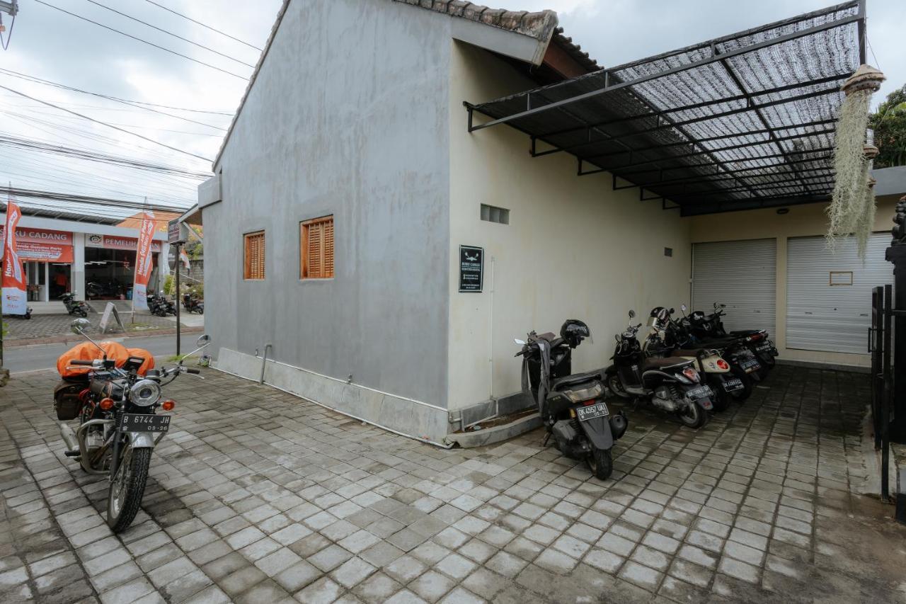 Bubu Canggu Guesthouse Buitenkant foto