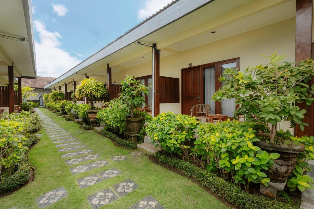 Bubu Canggu Guesthouse Buitenkant foto