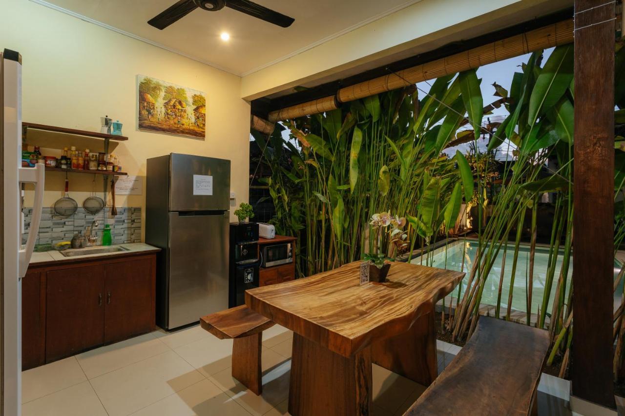 Bubu Canggu Guesthouse Buitenkant foto
