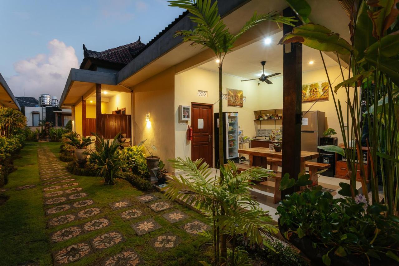 Bubu Canggu Guesthouse Buitenkant foto