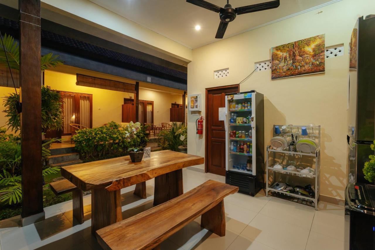 Bubu Canggu Guesthouse Buitenkant foto