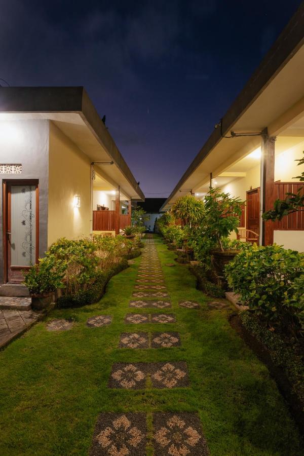 Bubu Canggu Guesthouse Buitenkant foto